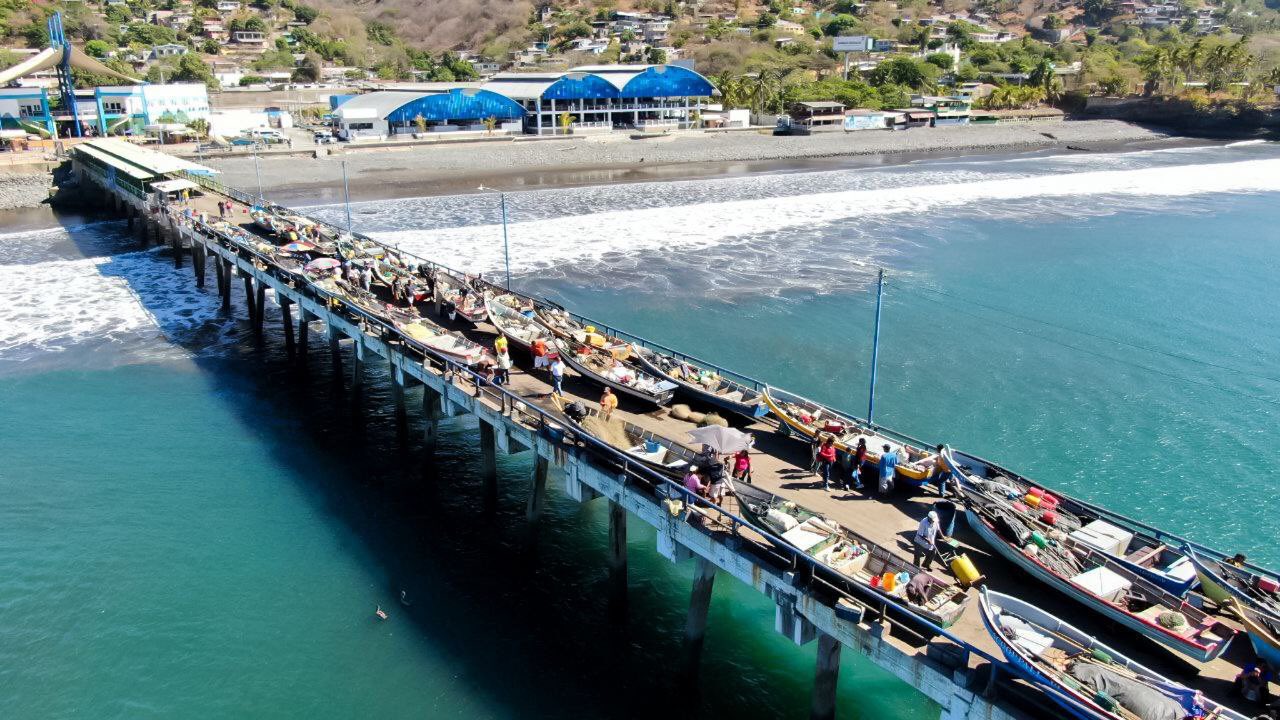 Gobierno anuncia reparación completa del muelle en el puerto de La Libertad gobierno-anuncia-reparacion-completa-del-muelle-en-el-puerto-de-la-libertad